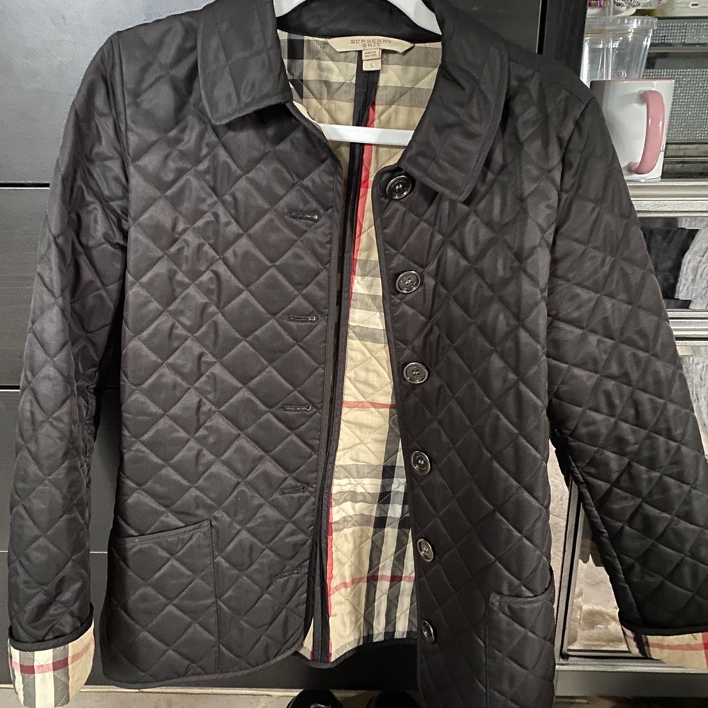 Burberry quilted black jacket